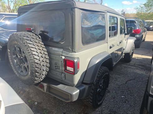 Used 2023 Jeep Wrangler Unlimited AWD/4WD image 2