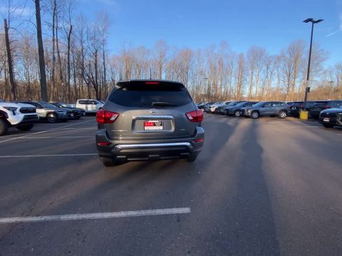 Used 2018 Nissan Pathfinder S image 12