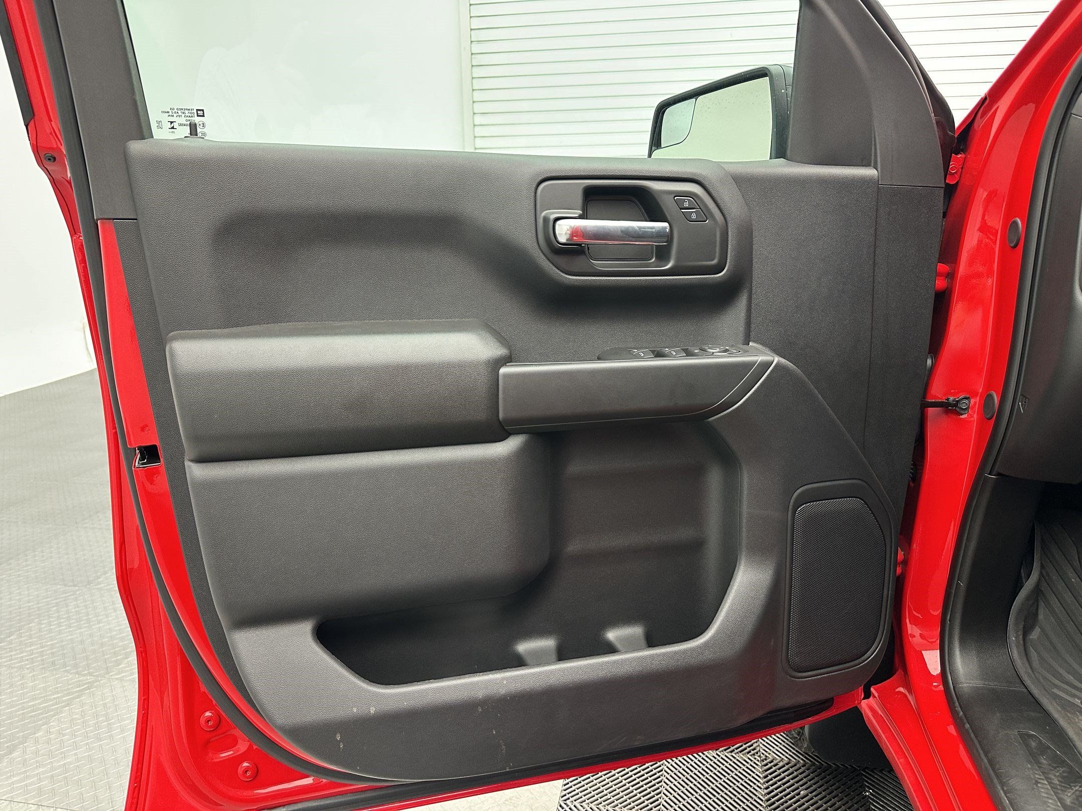 Certified 2026 Chevrolet Silverado 1500 Custom Trail Boss w/ Dark Appearance Package AWD/4WD image 14