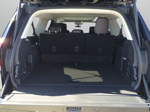 New 2025 Ford Expedition Max Platinum w/ Platinum Ultimate Package image 41