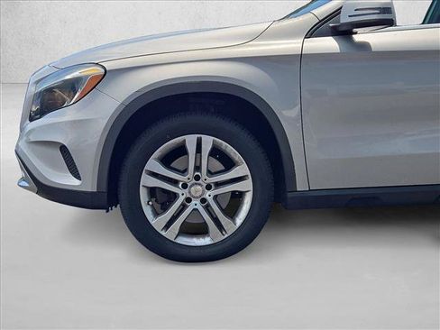 Used 2017 Mercedes-Benz GLA 250 4MATIC image 26