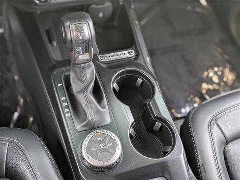 Certified 2025 Ford Bronco Outer Banks AWD/4WD image 12