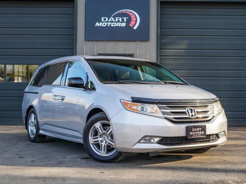 Used 2011 Honda Odyssey Touring image 1