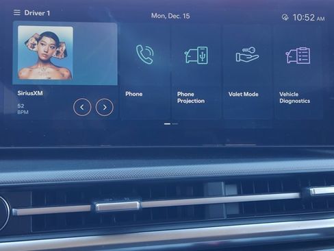 Used 2025 Hyundai Santa Fe SE image 16