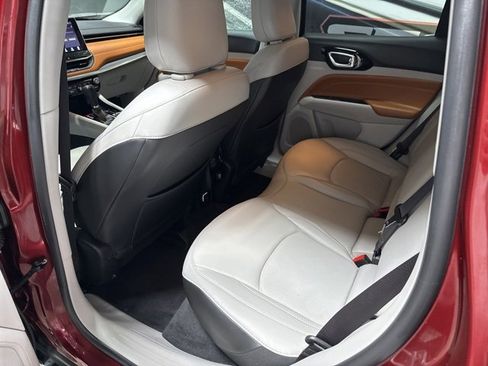 Used 2022 Jeep Compass Limited image 15