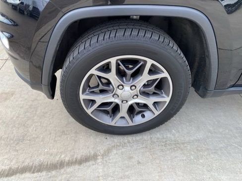 Used 2020 Jeep Grand Cherokee Limited image 13