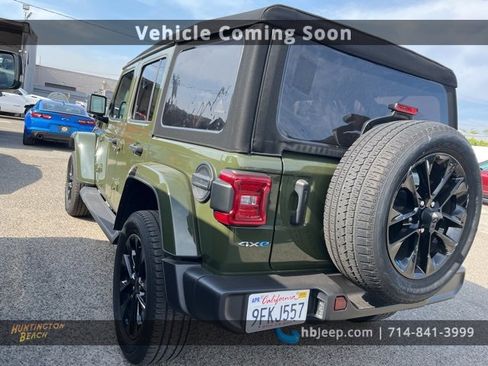 Used 2023 Jeep Wrangler Unlimited Sahara image 6