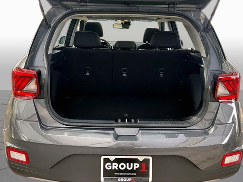 Used 2025 Hyundai Venue SEL FWD image 37