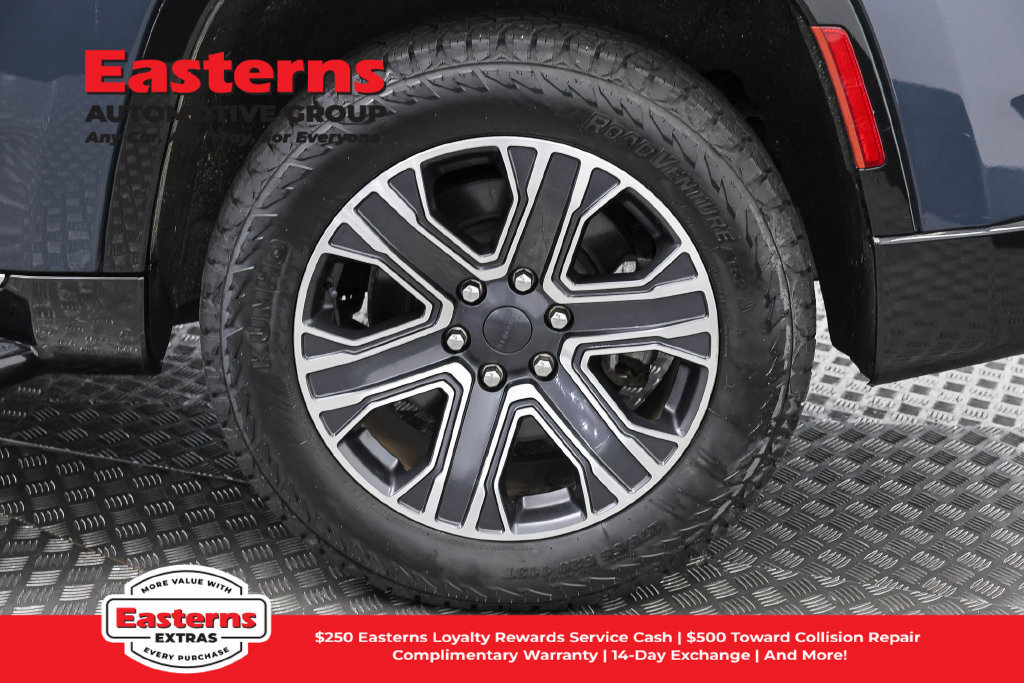 Used 2024 Jeep Wagoneer Series II AWD/4WD image 37
