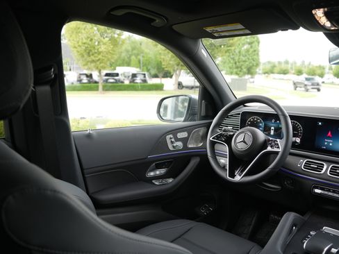 New 2026 Mercedes-Benz GLE 450e 4MATIC image 19