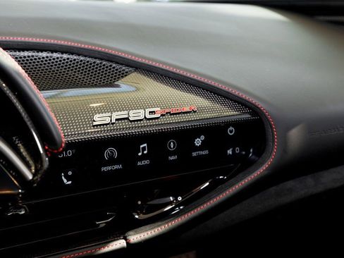 Used 2022 Ferrari SF90 Spider image 30