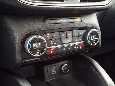 Used 2021 Ford Escape SEL w/ Technology Package image 18