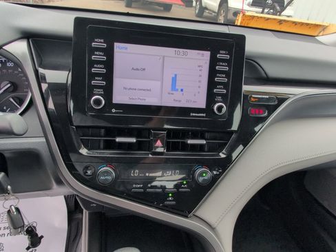 Used 2023 Toyota Camry LE image 20