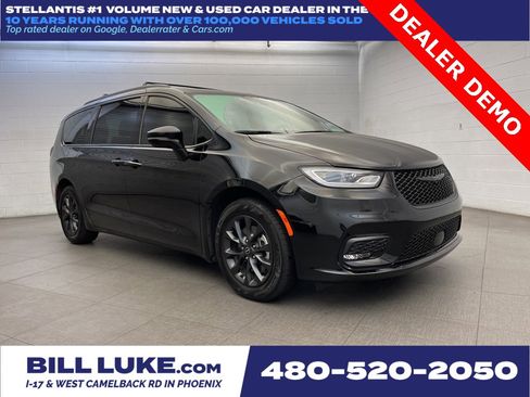 New 2025 Chrysler Pacifica Select w/ Fav Edition Package image 1