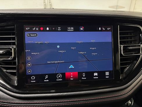 Used 2021 Dodge Durango R/T w/ Technology Group AWD/4WD image 20