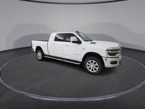 New 2026 RAM 2500 Laramie AWD/4WD image 2