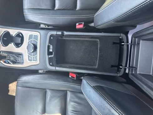 Used 2017 Jeep Grand Cherokee Limited AWD/4WD image 27