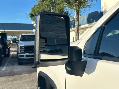 Used 2024 Chevrolet Silverado 2500 LT AWD/4WD image 17