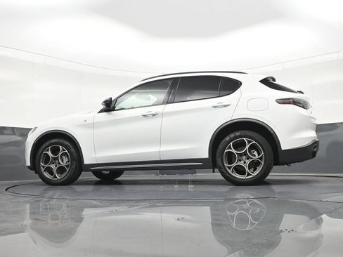 Used 2024 Alfa Romeo Stelvio Ti AWD/4WD image 24