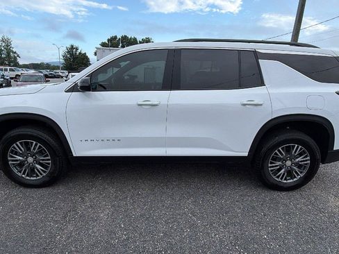 New 2026 Chevrolet Traverse LT FWD image 11