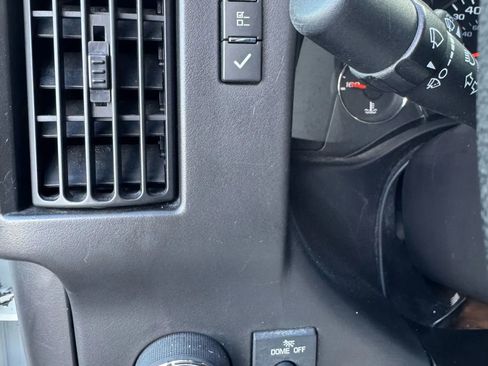 Used 2014 Chevrolet Express 2500 image 16