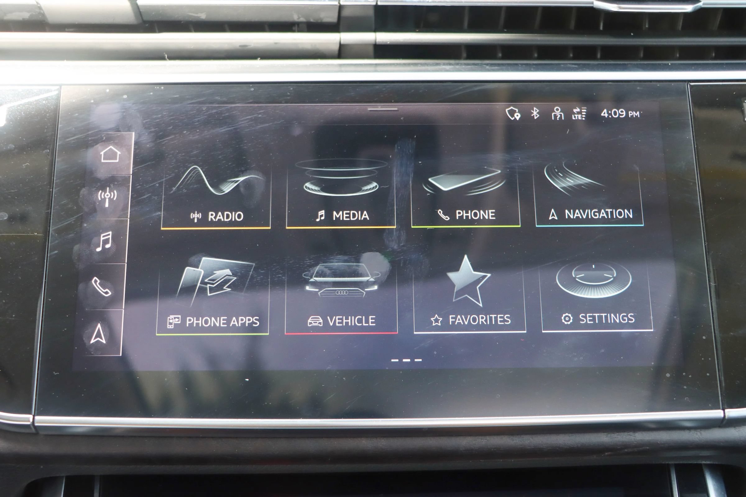 Used 2021 Audi Q8 Premium w/ Convenience Package AWD/4WD image 39