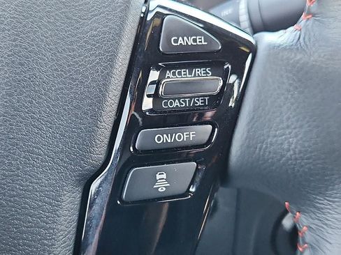 Used 2024 Nissan Frontier PRO-4X w/ Technology Package image 25