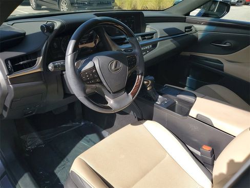 Used 2019 Lexus ES 350 image 4
