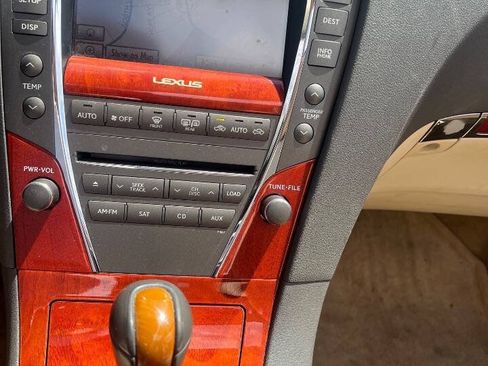 Used 2011 Lexus ES 350 FWD image 9