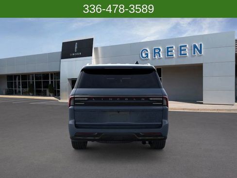 New 2025 Lincoln Navigator Reserve image 5