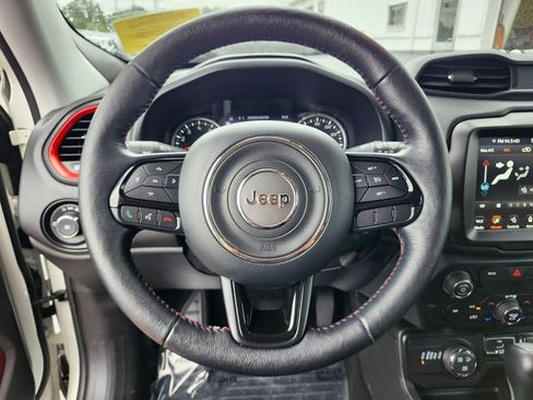 Used 2022 Jeep Renegade Trailhawk w/ Trailer Tow Group AWD/4WD image 27
