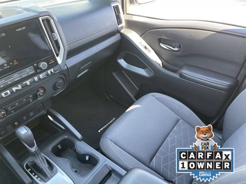 Used 2025 Nissan Frontier SV RWD image 17
