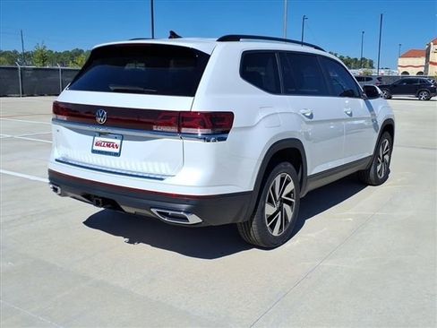 New 2026 Volkswagen Atlas SE FWD image 6