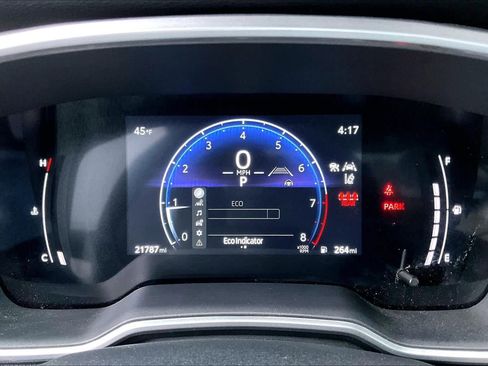 Certified 2024 Toyota Corolla Cross XLE image 24