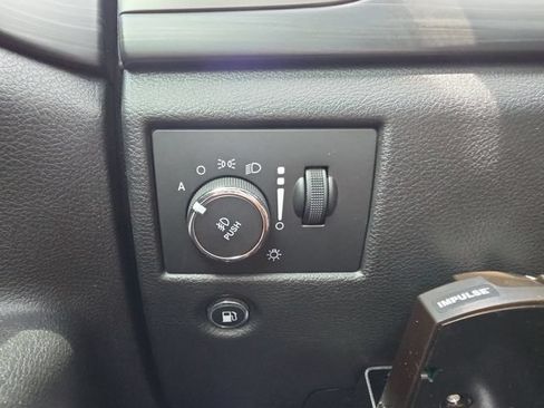 Used 2021 Jeep Grand Cherokee Laredo RWD image 20