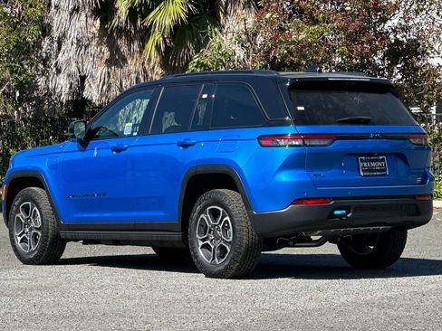 New 2023 Jeep Grand Cherokee Trailhawk w/ Advanced Protech Group II image 5