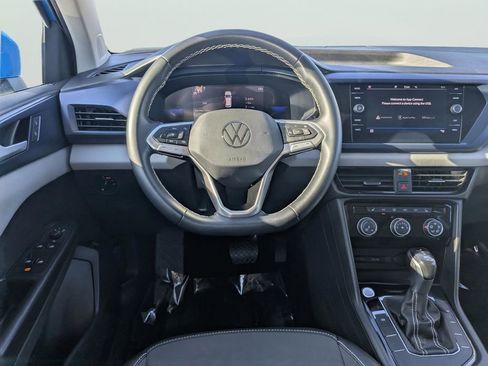 Certified 2023 Volkswagen Taos SE w/ Panoramic Sunroof Package FWD image 11