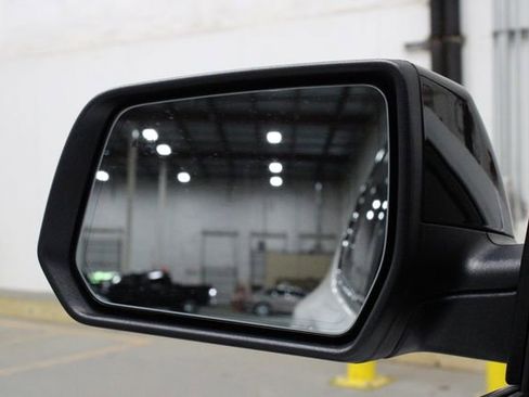 Used 2023 GMC Acadia AT4 w/ Technology Package image 50