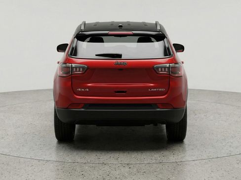 Used 2025 Jeep Compass Limited AWD/4WD image 7