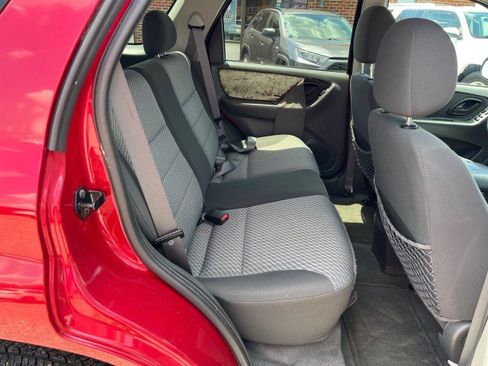 Used 2004 Ford Escape XLT AWD/4WD image 16