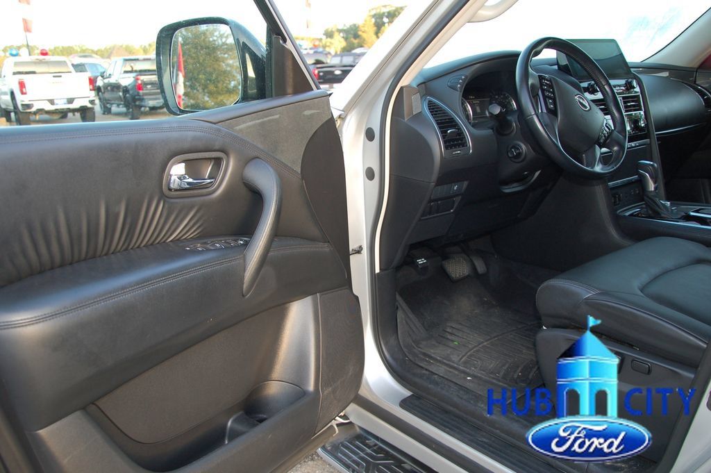 Used 2021 Nissan Armada SV AWD/4WD image 11
