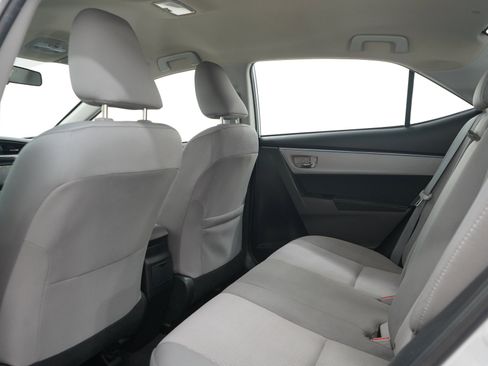 Used 2015 Toyota Corolla LE FWD image 17