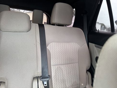 Used 2019 Ford Explorer FWD image 13