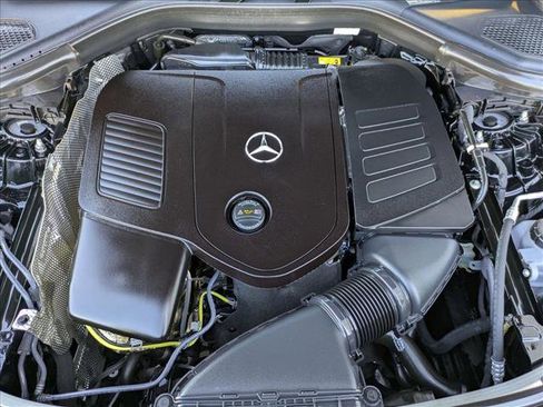 Certified 2025 Mercedes-Benz GLC 300 image 25