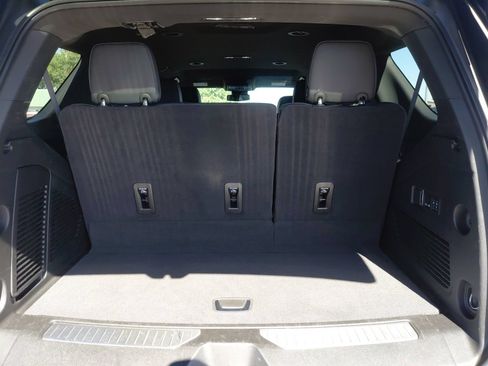 Used 2025 GMC Yukon Denali AWD/4WD image 25