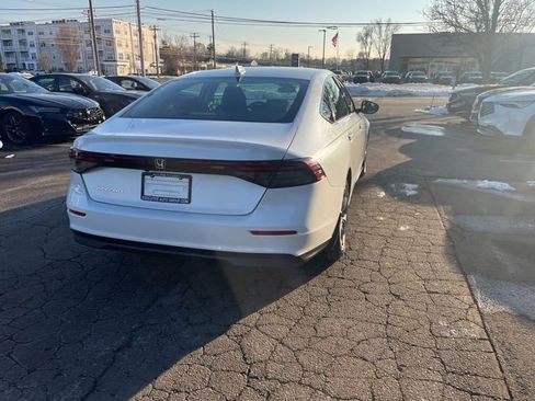 Used 2023 Honda Accord EX image 12