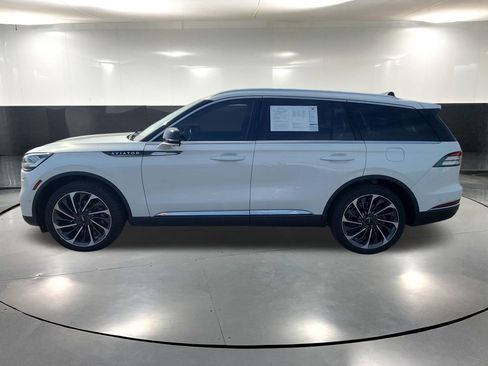 Used 2022 Lincoln Aviator Reserve w/ Equipment Group 201A AWD/4WD image 11