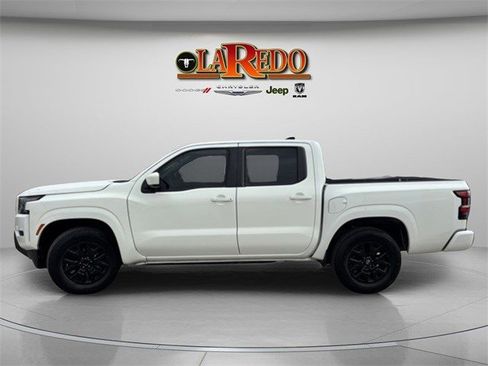 Used 2022 Nissan Frontier SV image 4