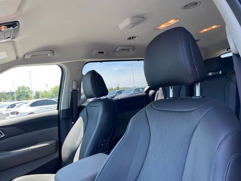 New 2026 Kia Carnival EX FWD image 20