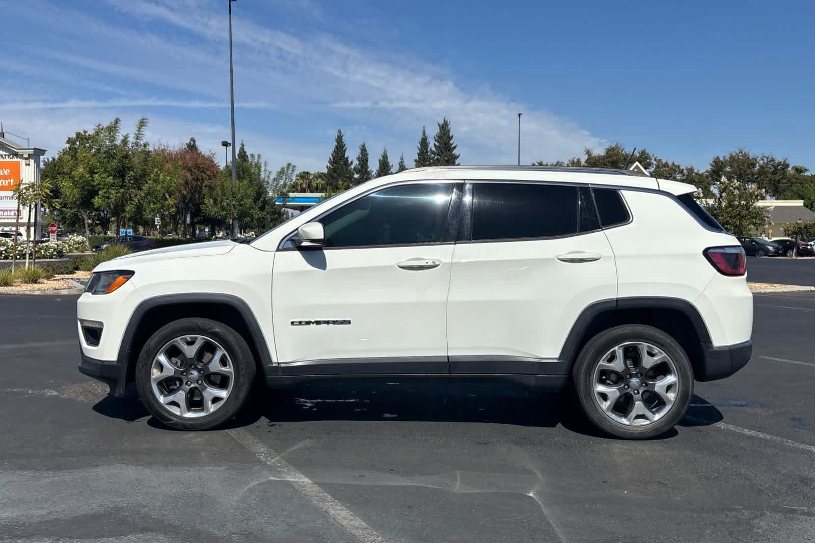 Used 2019 Jeep Compass Limited AWD/4WD image 6